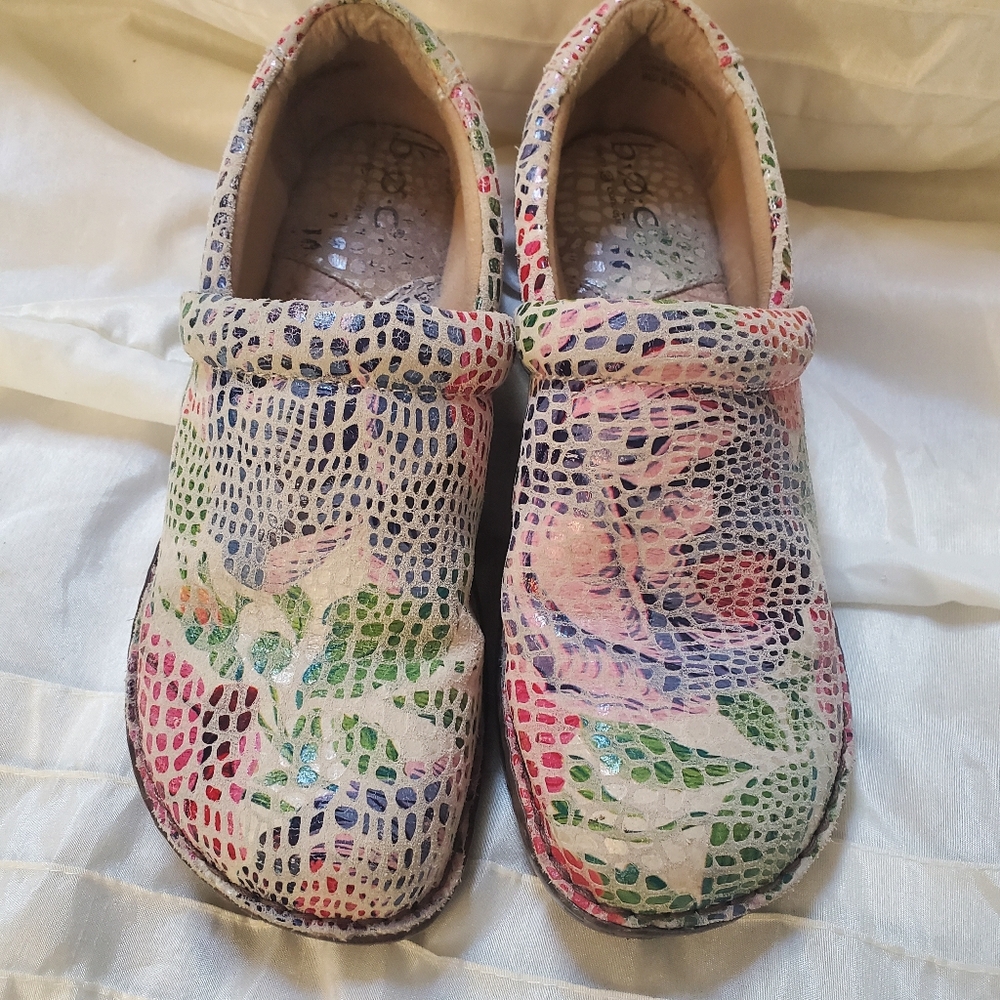 boc Women's Floral Multicolor Croc-Embossed Clogs